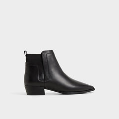 Raneldar in Black - Chelsea boot, Block heel