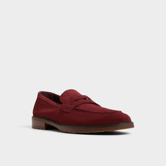 Melvillee in Medium Red - Loafer