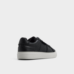 Courtline in Black Black 14253819 - Low top sneaker, Cup sole