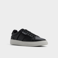 Courtline in Black Black 14253819 - Low top sneaker, Cup sole