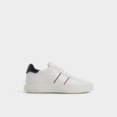 Paxon in White - Low top sneaker