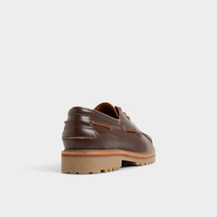 Finn in Medium Brown - Boat shoe, Lug sole