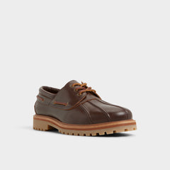 Finn in Medium Brown - Boat shoe, Lug sole