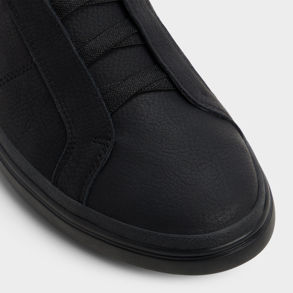 Carlson in Black 14203247 - Slip-on sneaker, Cup sole