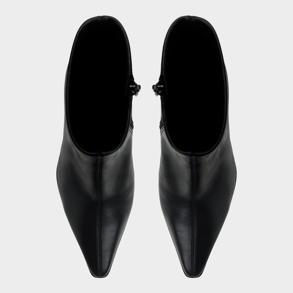 Figgy in Black - Ankle boot, Block heel