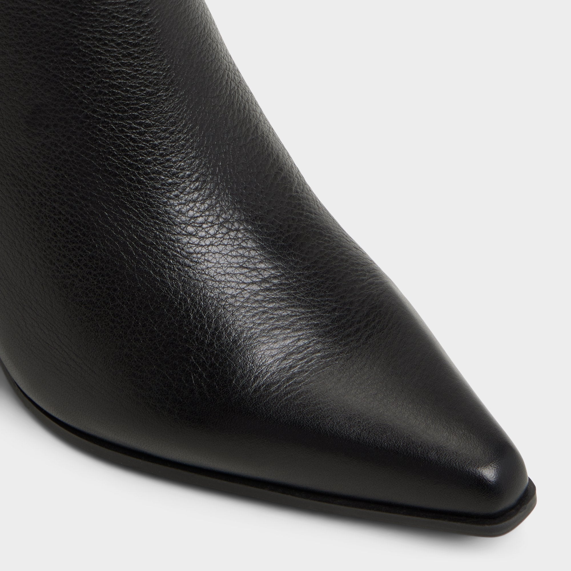 Shanah in Black - Ankle boot, Block heel