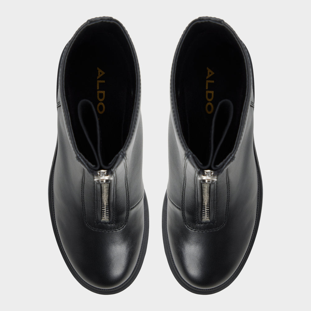 Merielle in Black - Ankle boot, Lug sole