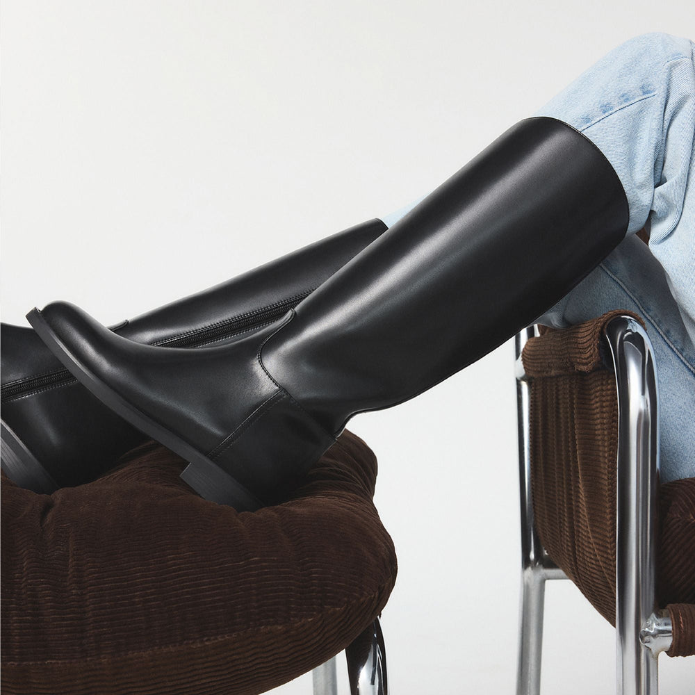 Charley in Black - Knee-high boot, Cup sole