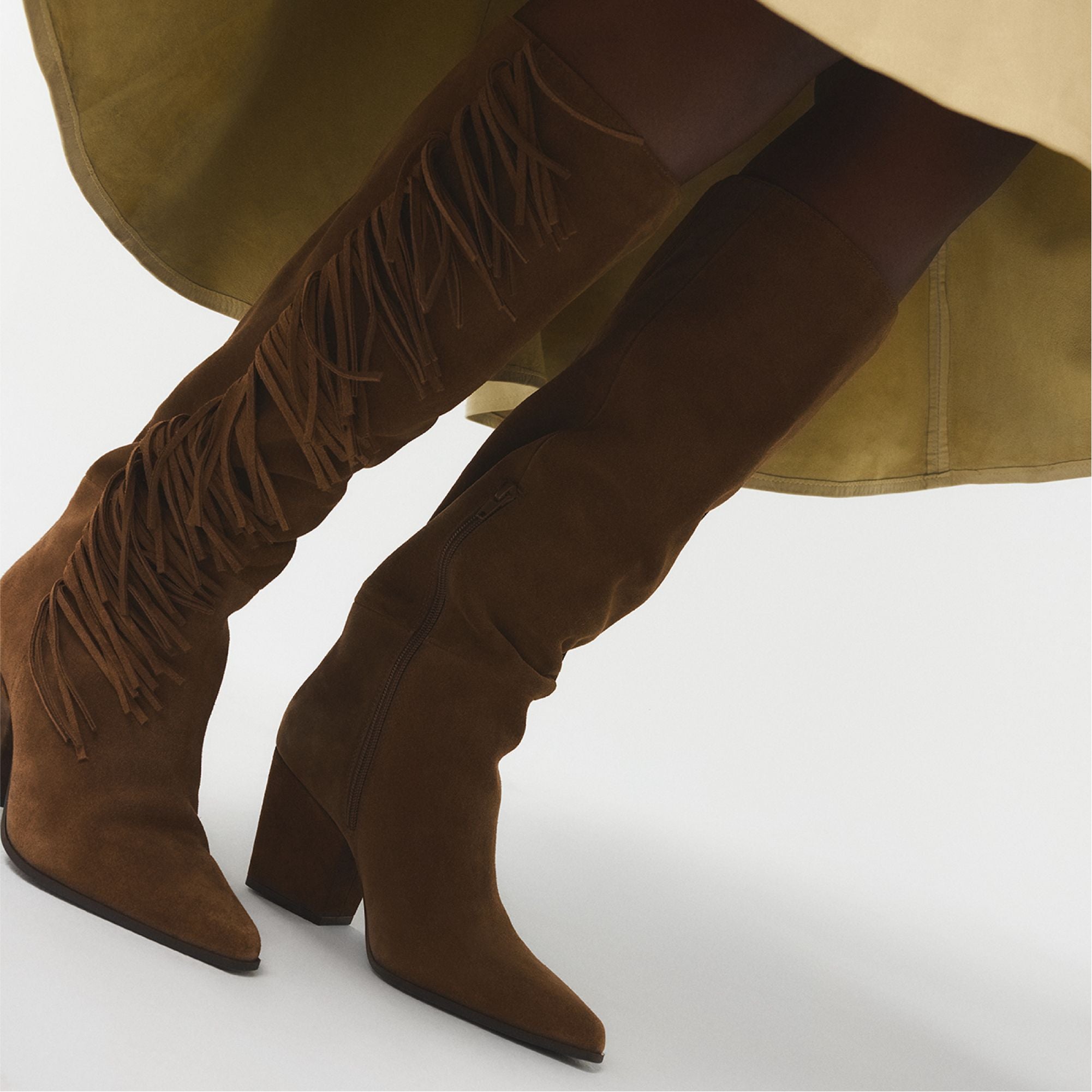 Kaelya in Dark Brown - Knee-high boot, Block heel