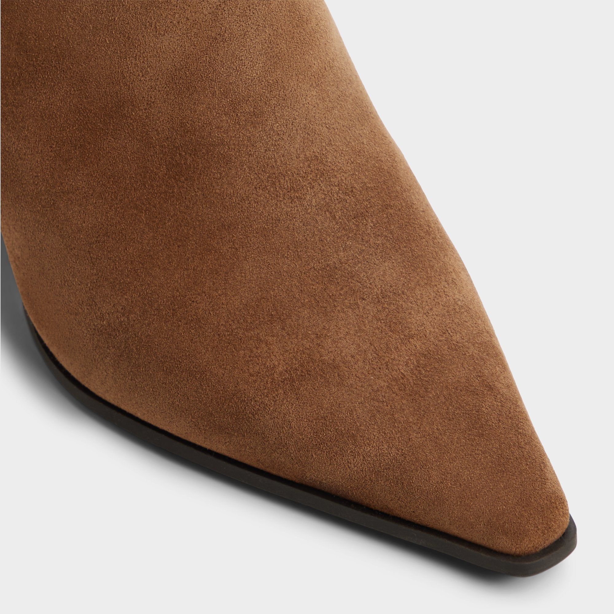 Kaelya in Dark Brown - Knee-high boot, Block heel
