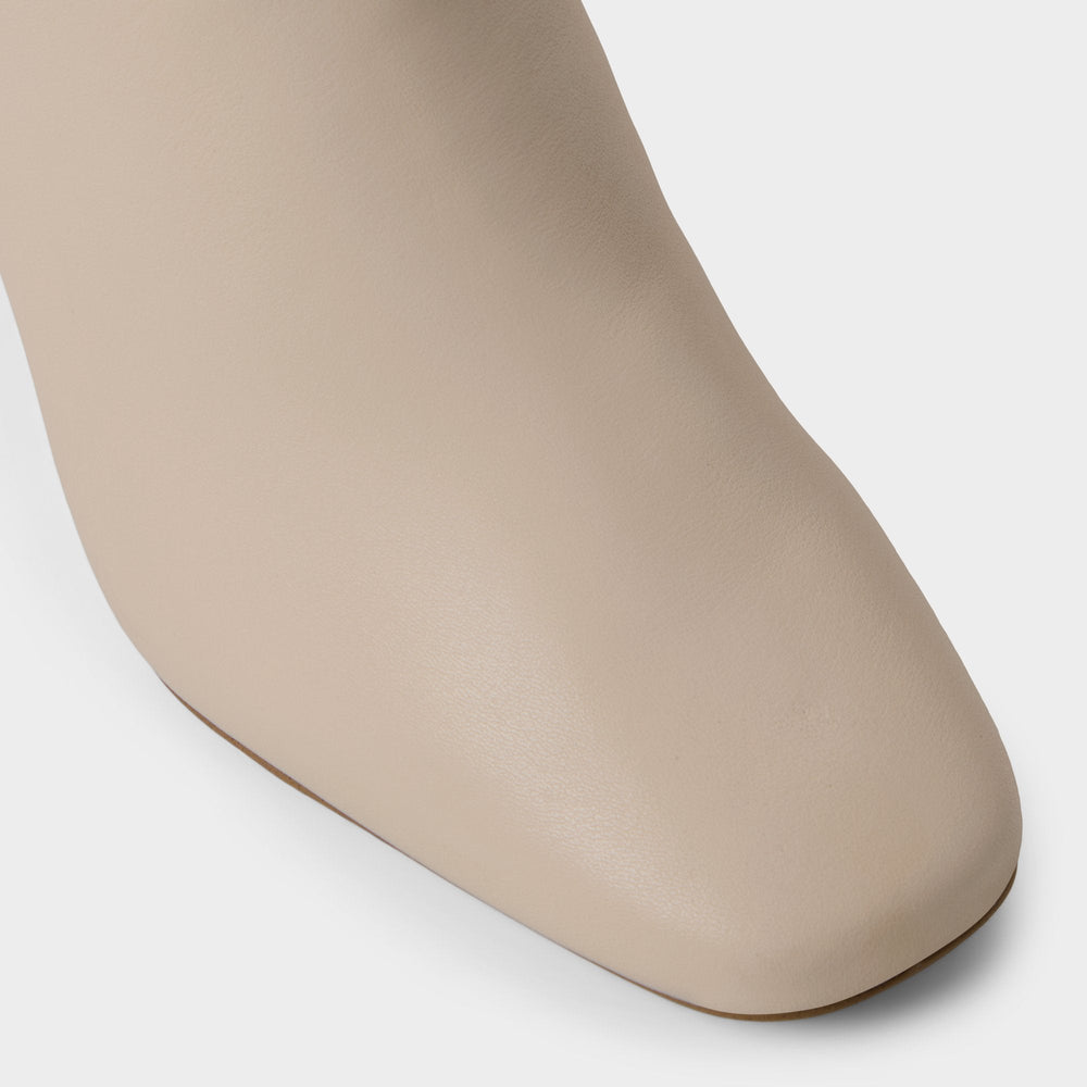 Helana in Wc Cream - Knee-high boot, Block heel