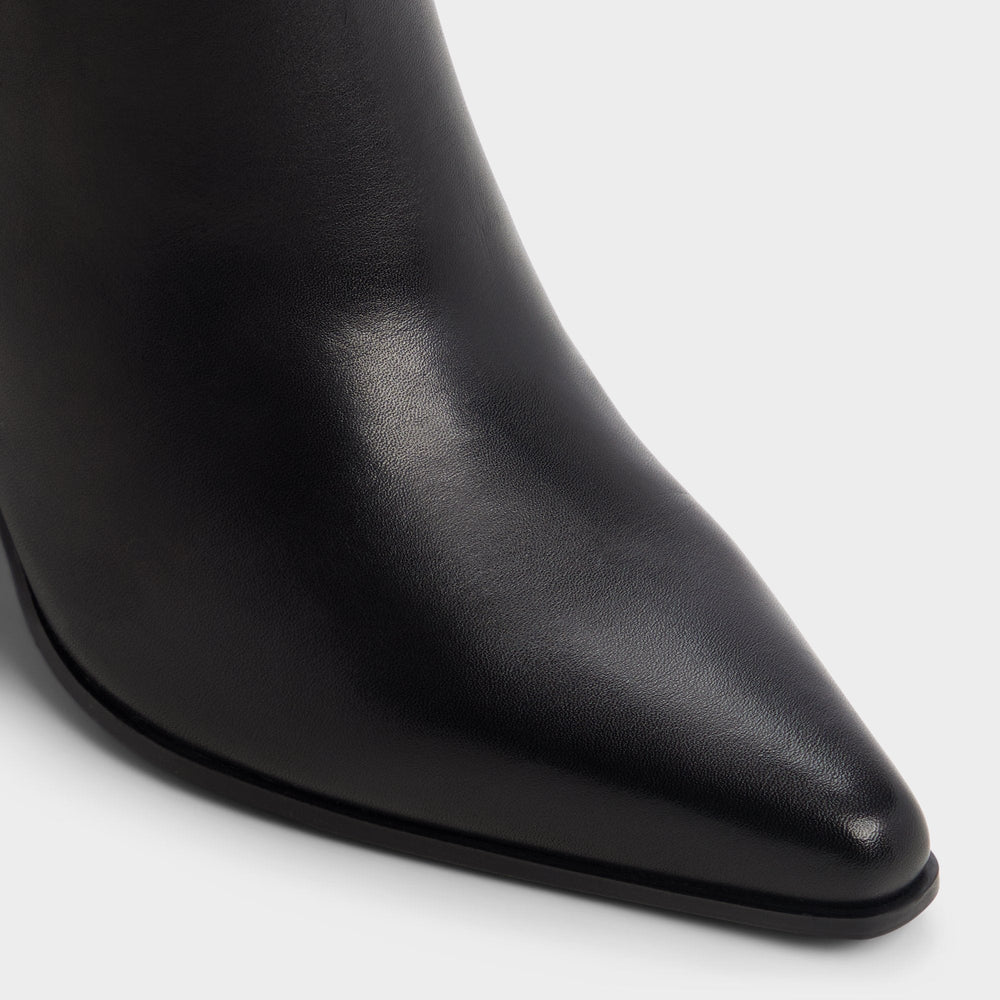 Kaelya in Black - Knee-high boot, Block heel