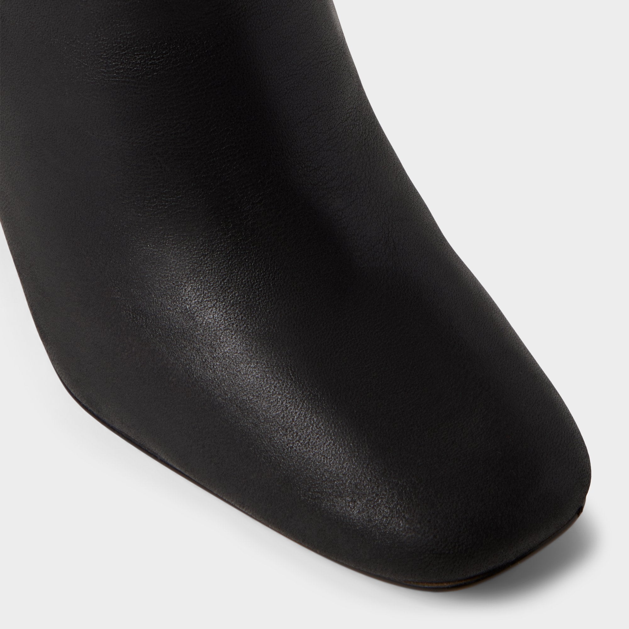 Helana in Wc Black - Knee-high boot, Block heel