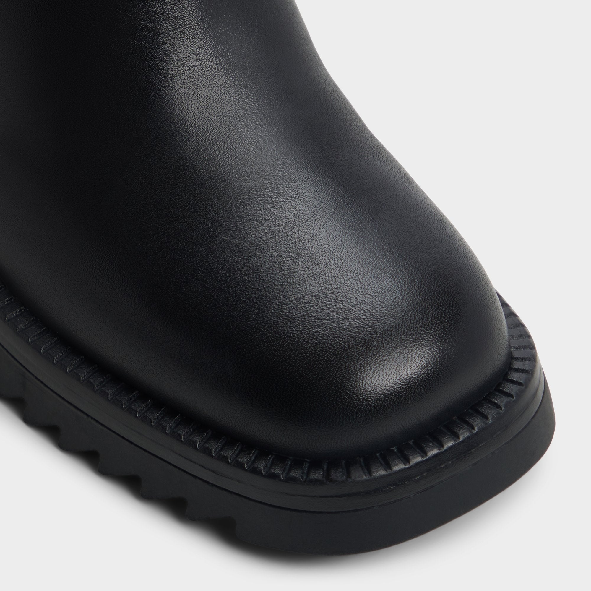 Anneliese in Black - Chelsea boot, Lug sole