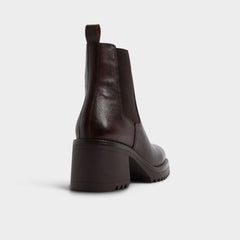 Anneliese in Medium Brown - Chelsea boot, Lug sole