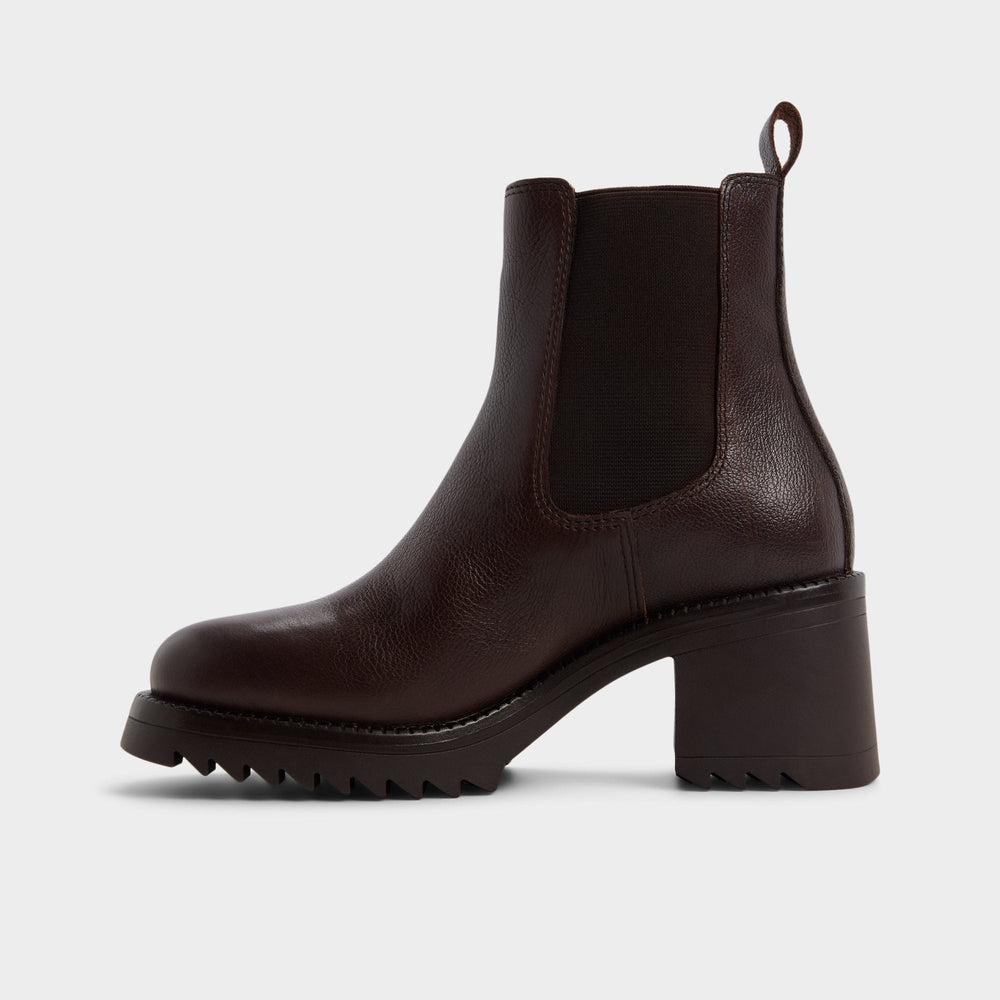 Anneliese in Medium Brown - Chelsea boot, Lug sole