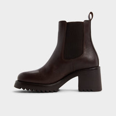Anneliese in Medium Brown - Chelsea boot, Lug sole