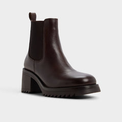 Anneliese in Medium Brown - Chelsea boot, Lug sole