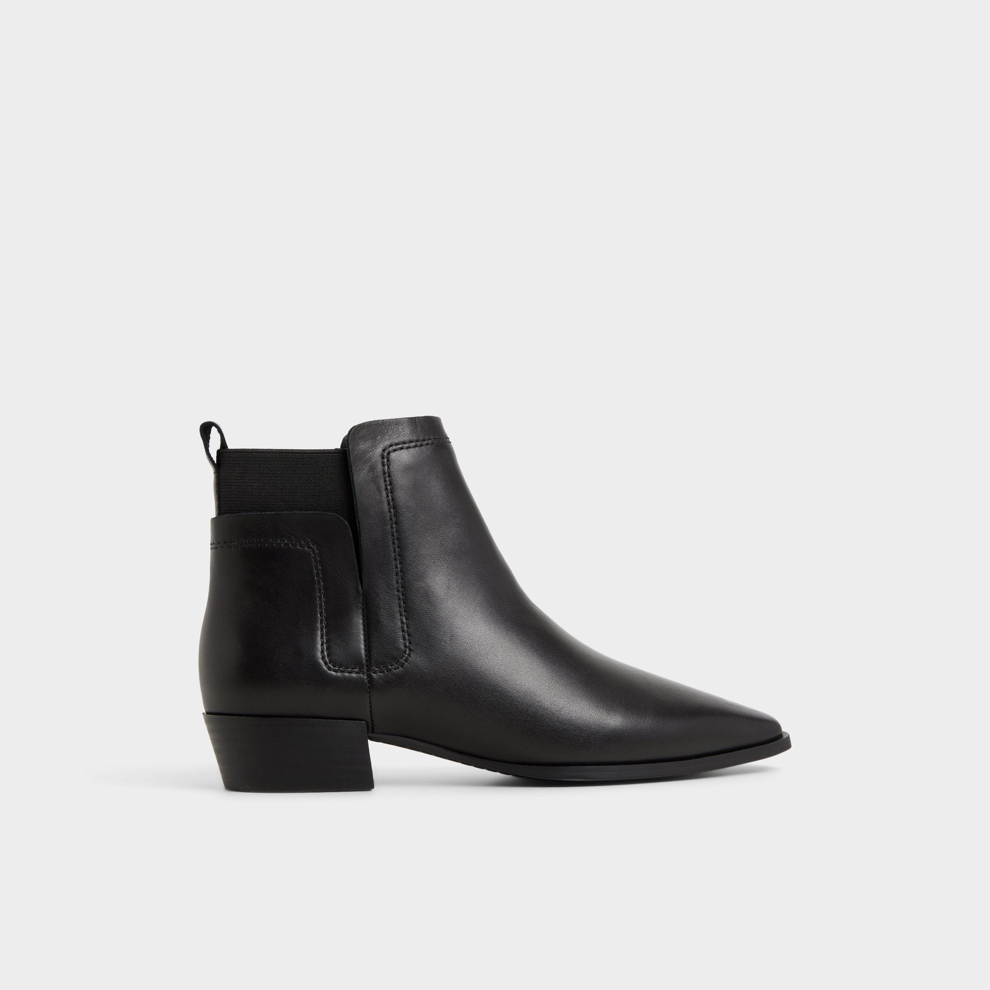 Raneldar in Black - Chelsea boot, Block heel