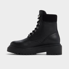Lewellan in Black - Hiking boot, Lug sole