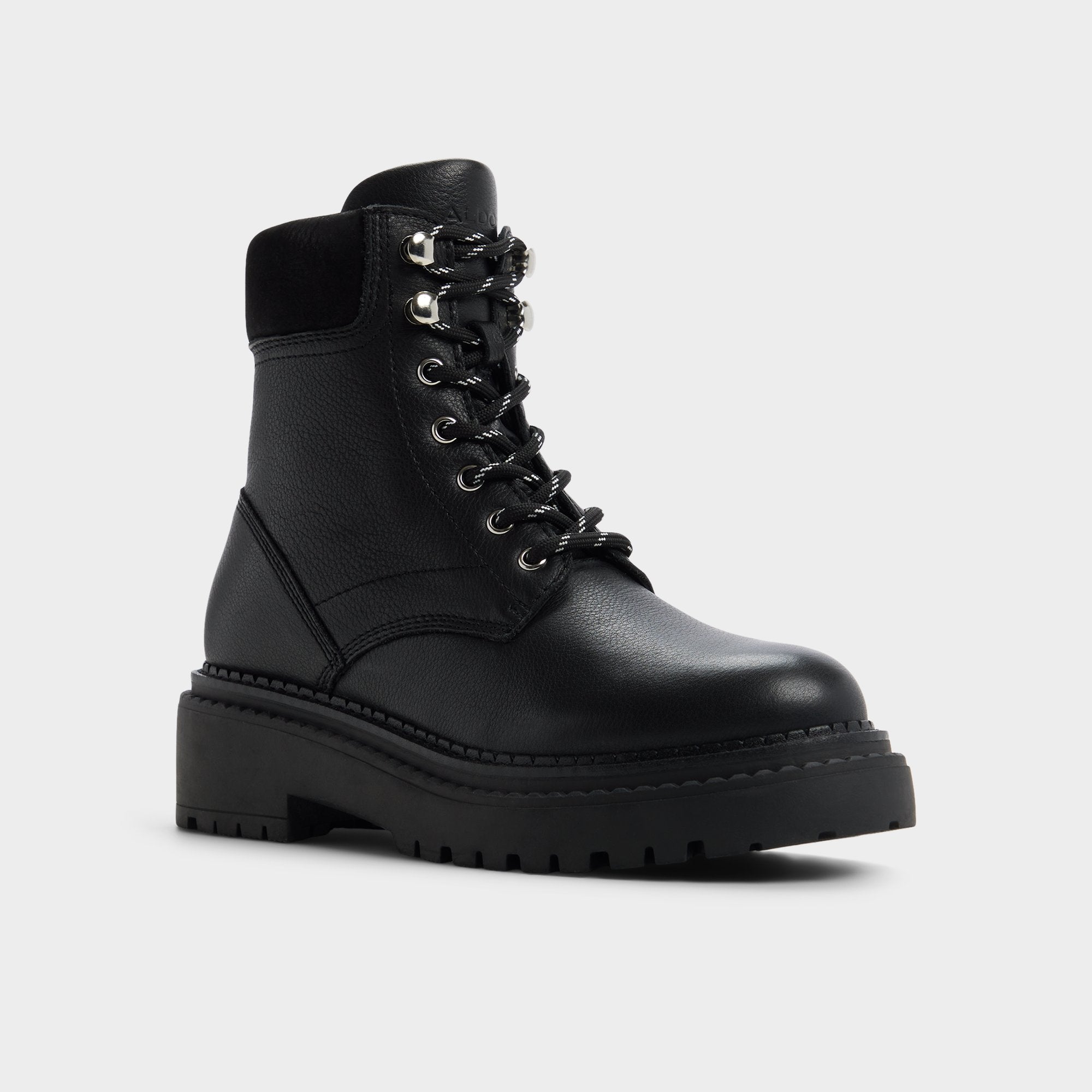 Lewellan in Black - Hiking boot, Lug sole