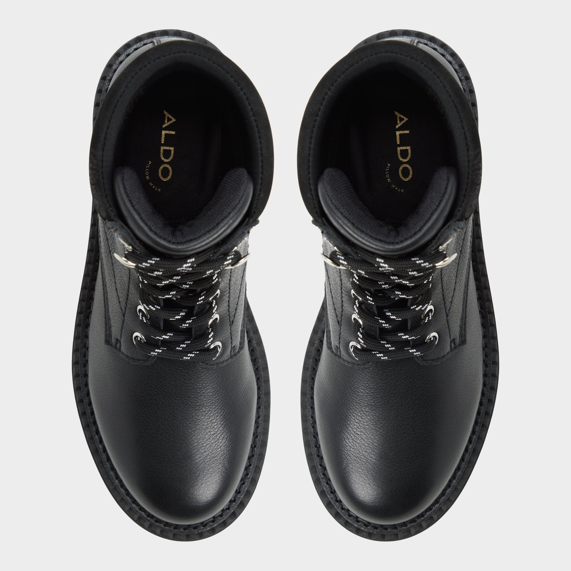 Lewellan in Black - Hiking boot, Lug sole