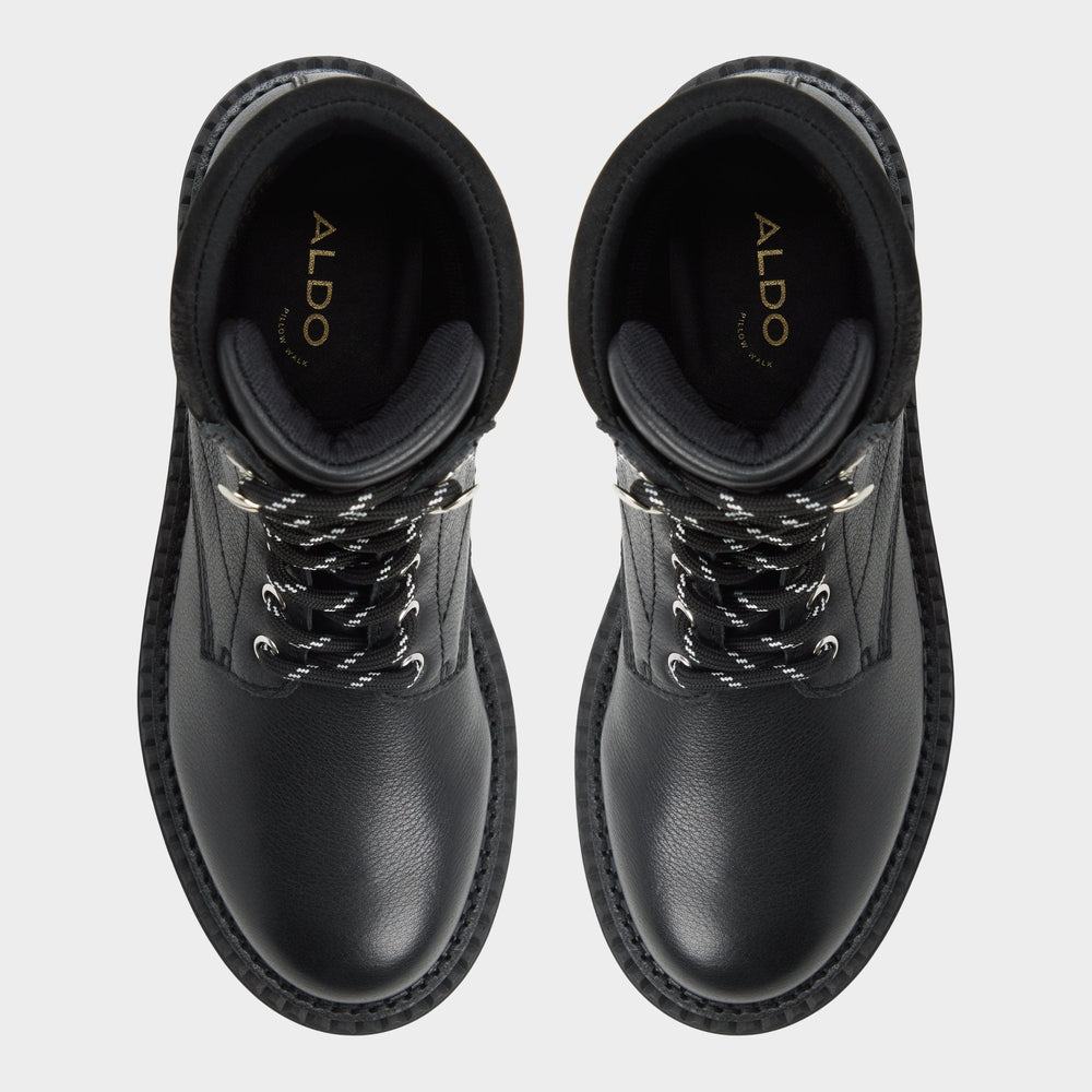 Lewellan in Black - Hiking boot, Lug sole