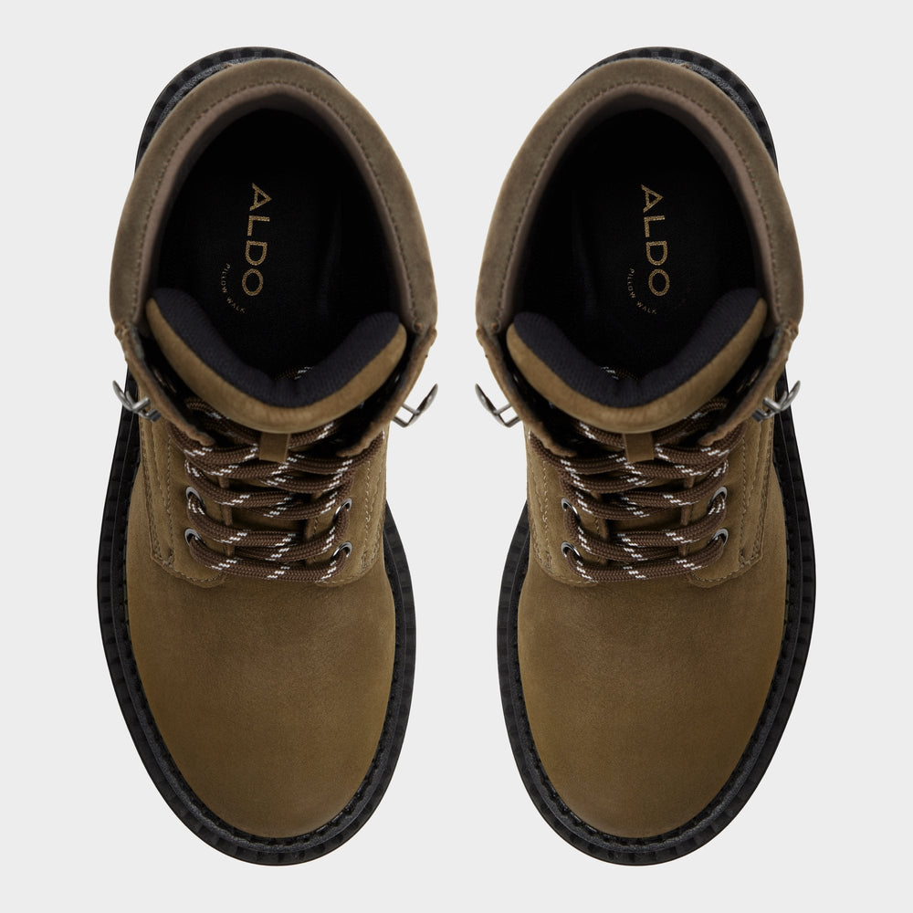 Lewellan in Dark Green - Hiking boot, Lug sole