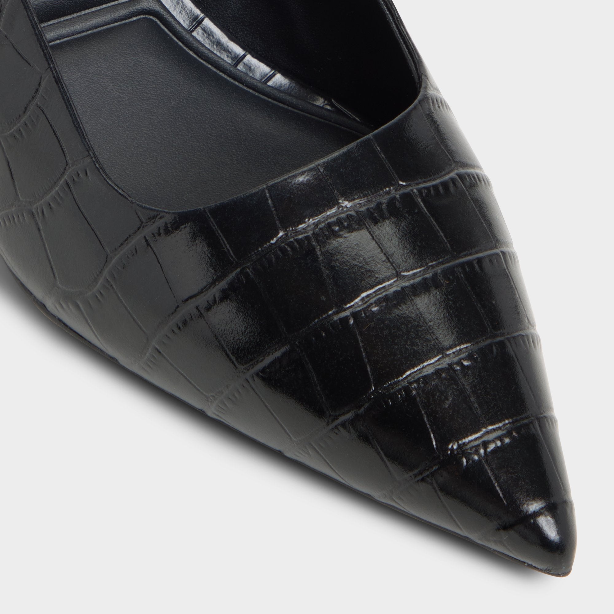 Adan in Black - Slingback heel, Kitten heel