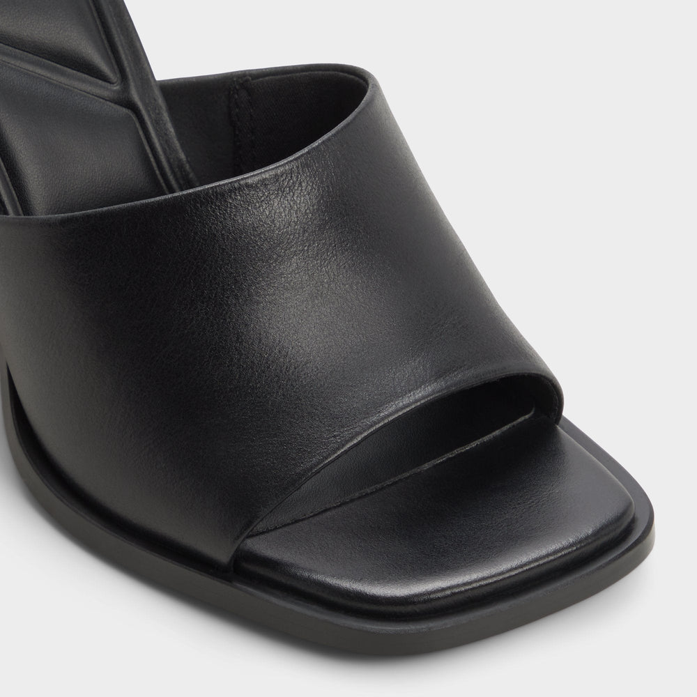 Re in Sophia Black - Heeled mule, Block heel