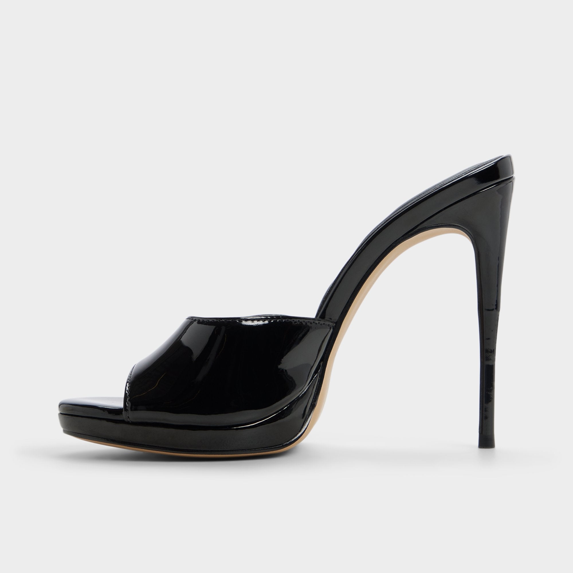 Rivieraa in Black - Heeled mule, Platform