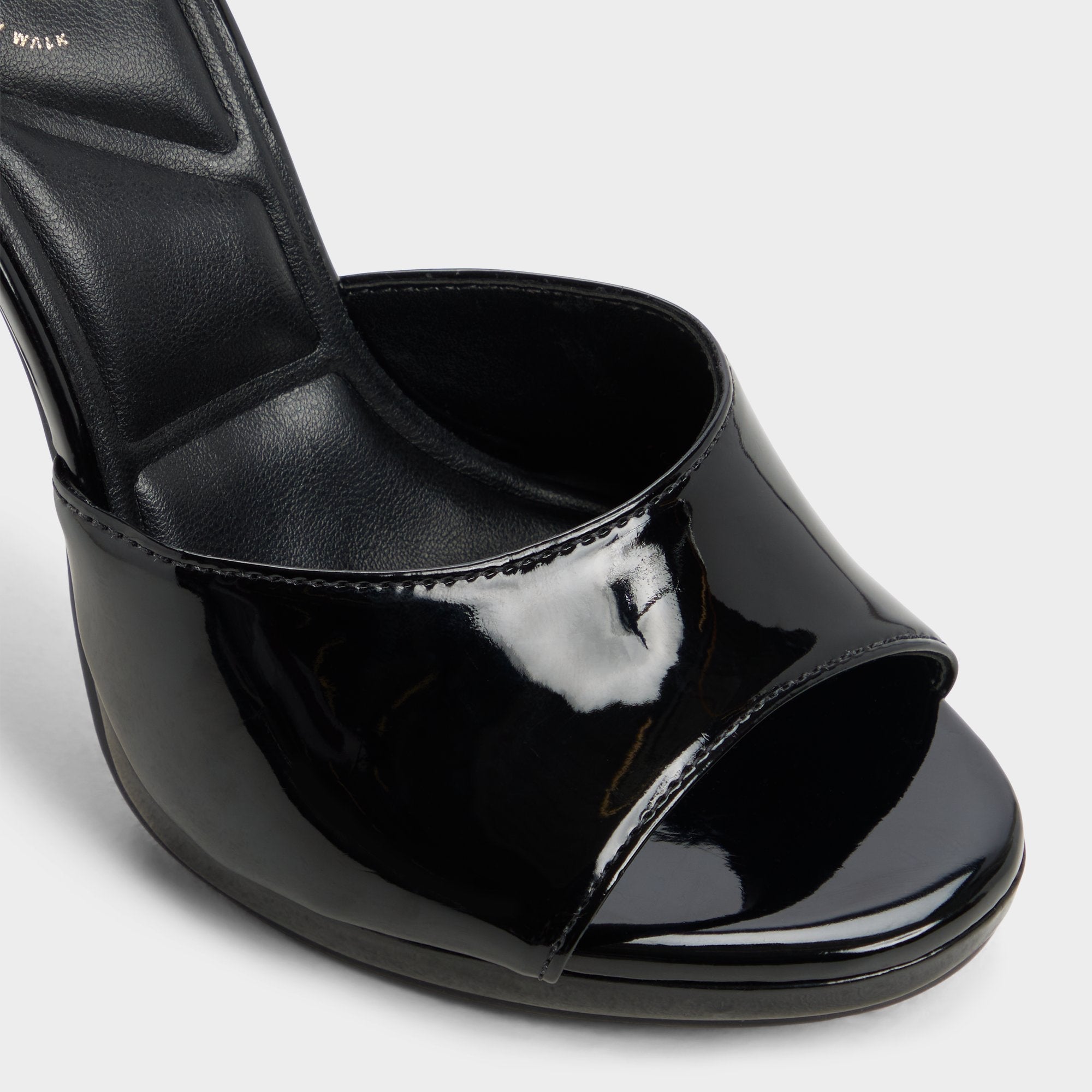 Rivieraa in Black - Heeled mule, Platform