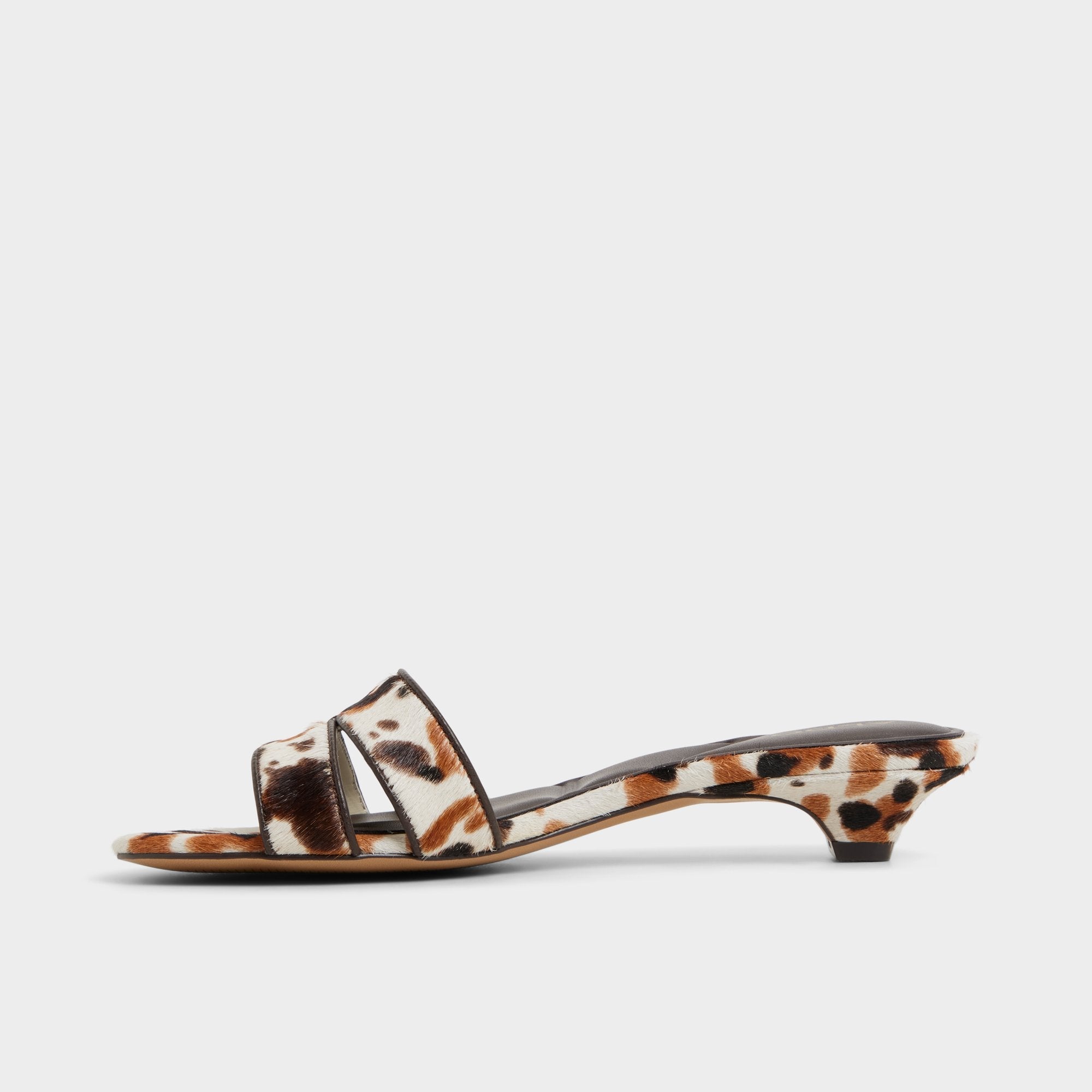 Scarletta White/Black Women's Heeled mules - Heeled mule, Kitten heel