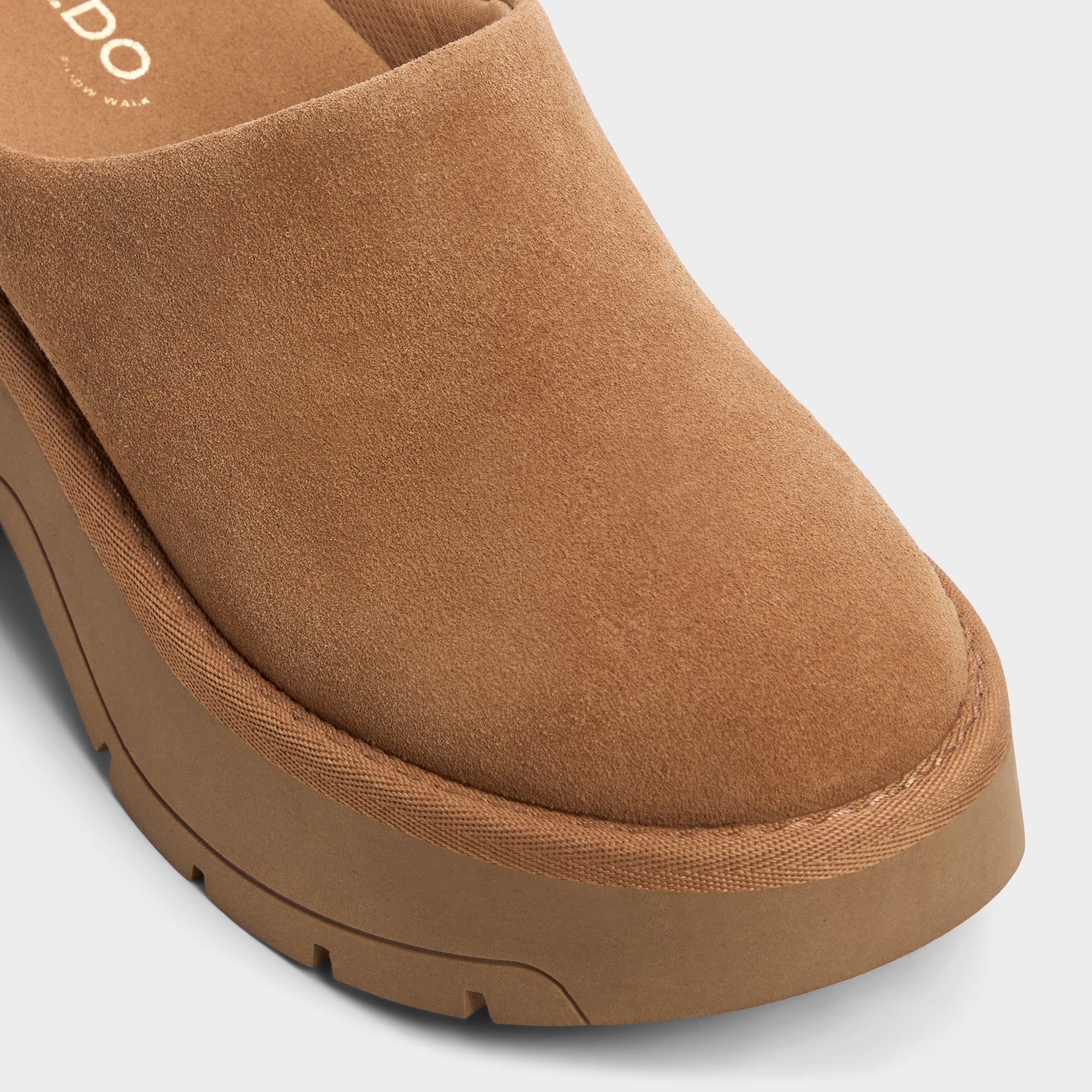 Academia Camel Women's Cold Weather Shoes - Heeled mule, Lug sole