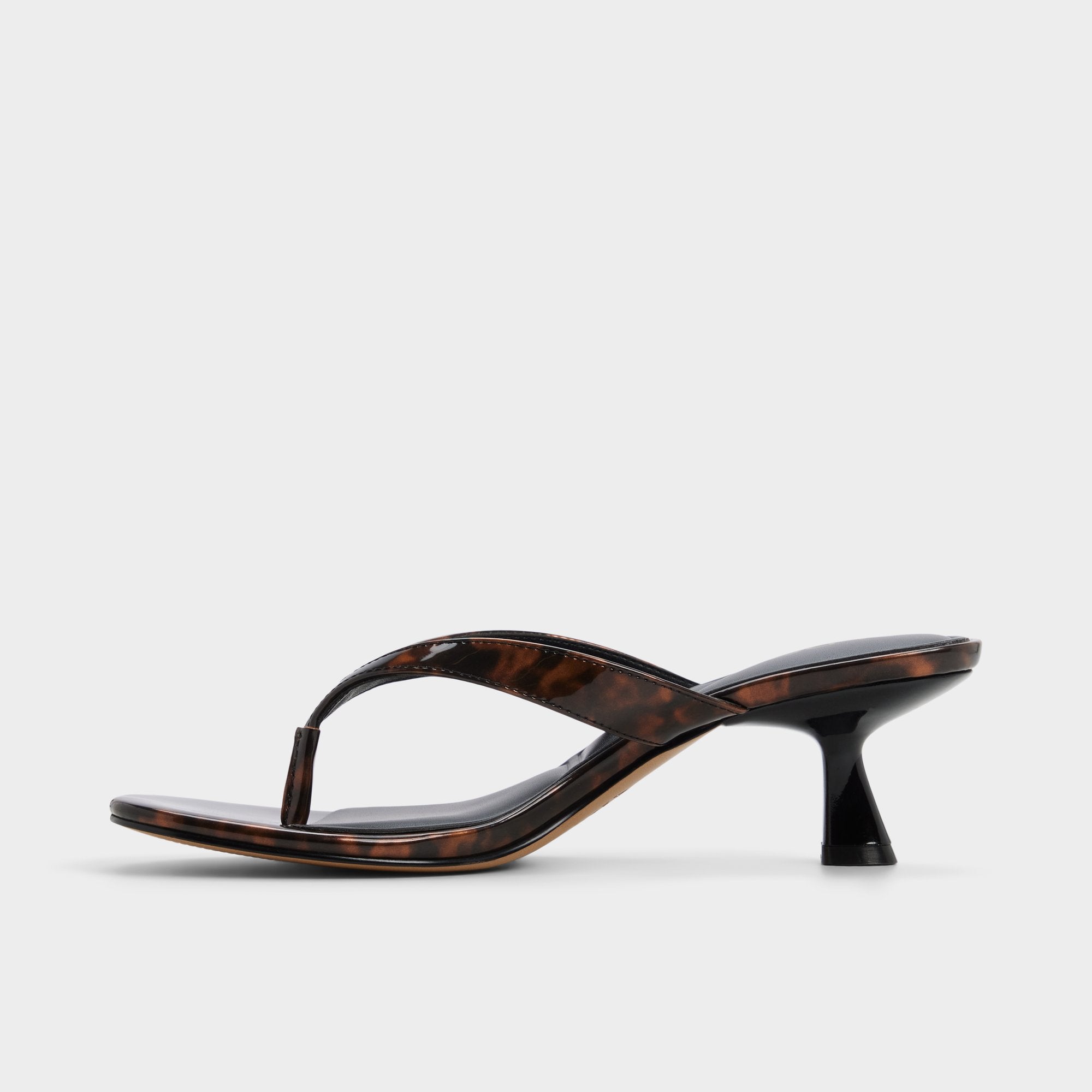 Jump in Open Brown - Heeled flip flop, Kitten heel