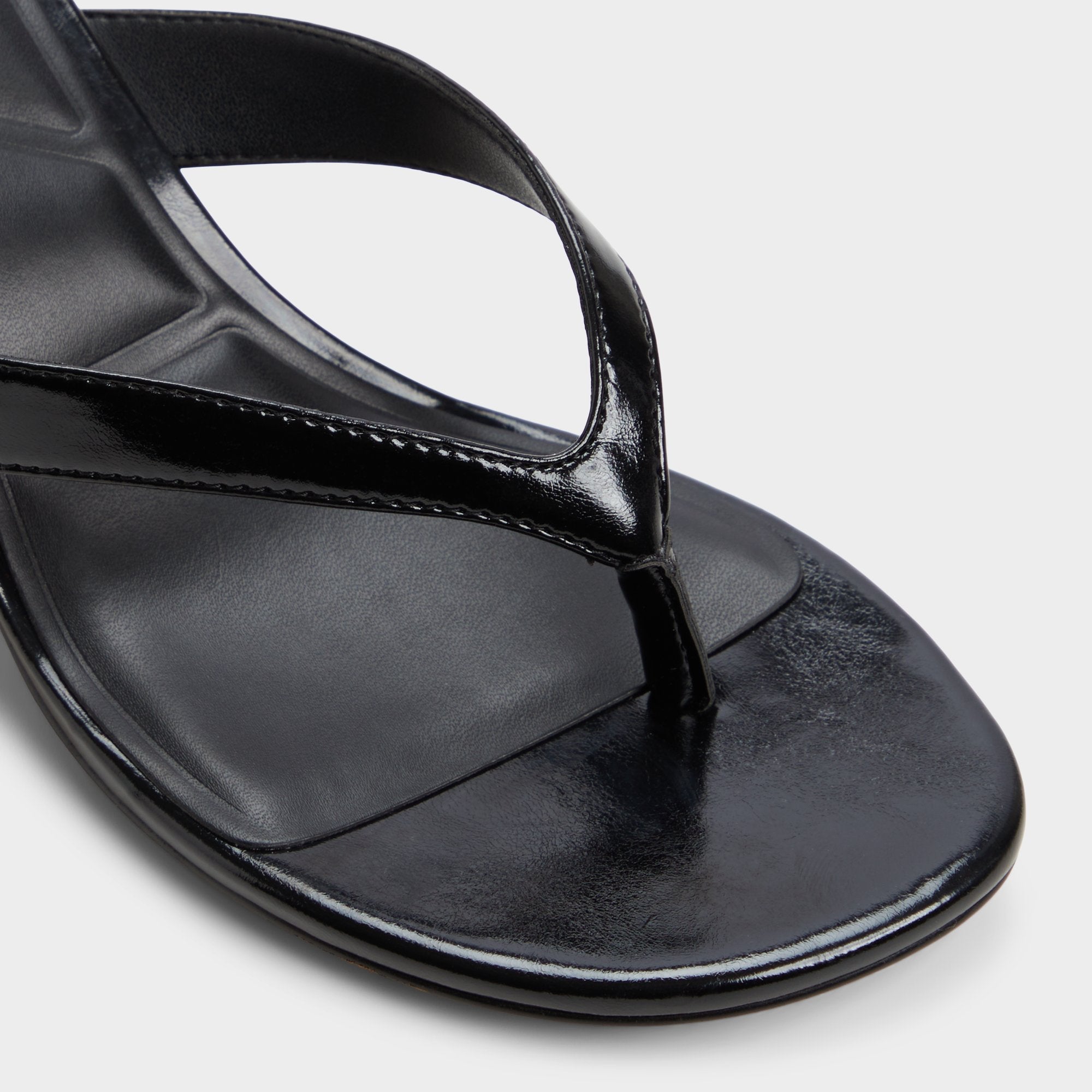 Jump Black Women's Strappy sandals - Heeled flip flop, Kitten heel