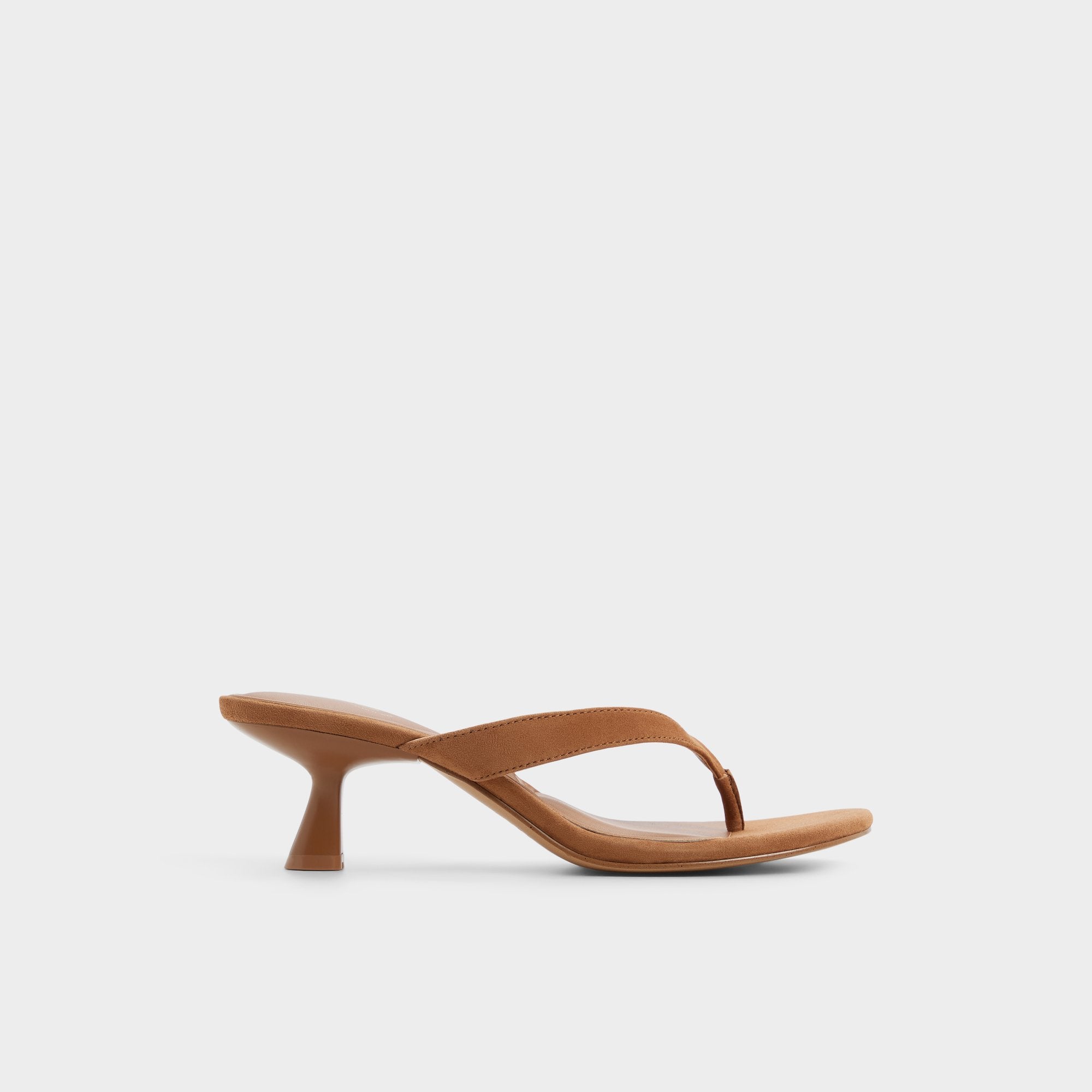 Jump in Medium Brown - Heeled flip flop, Kitten heel