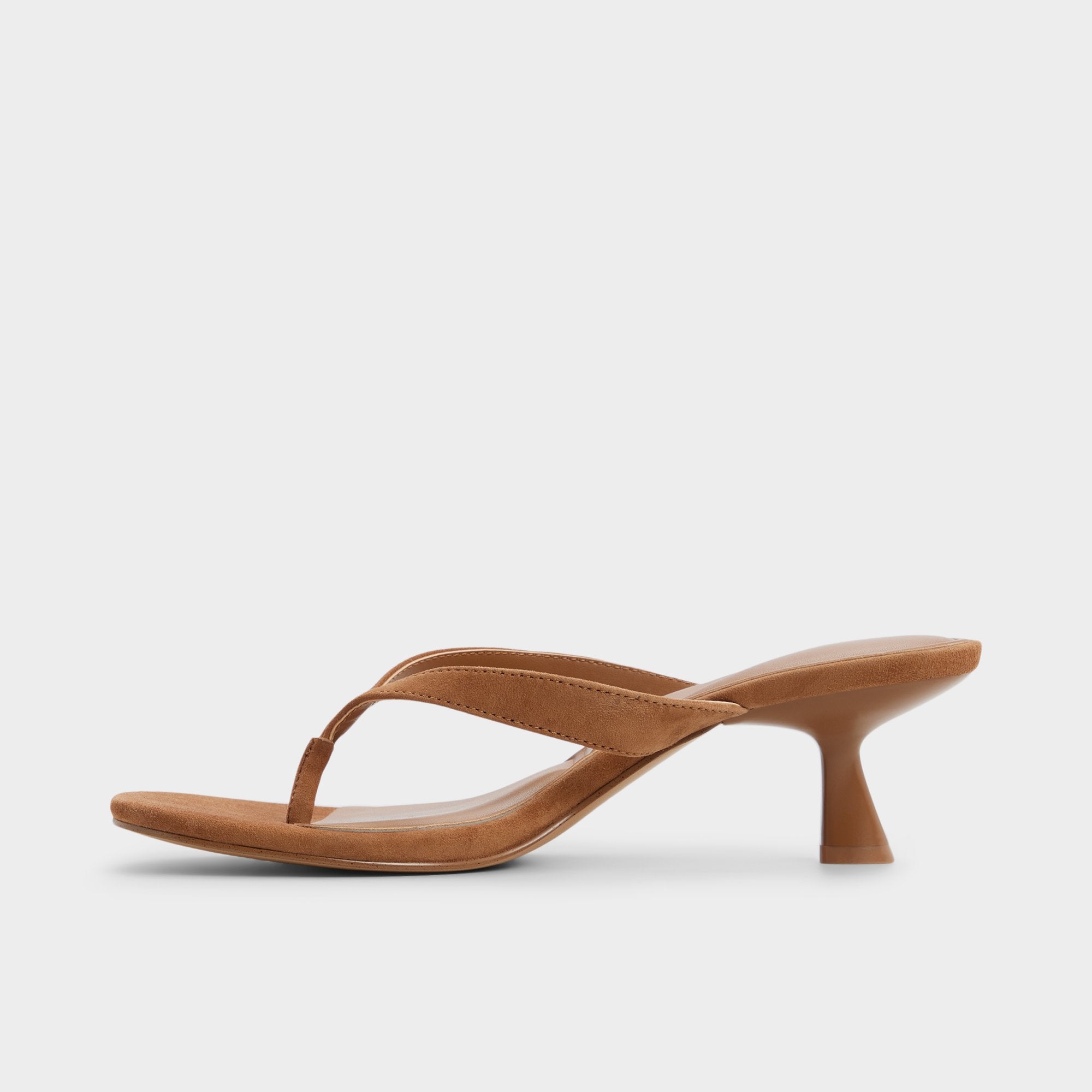 Jump in Medium Brown - Heeled flip flop, Kitten heel