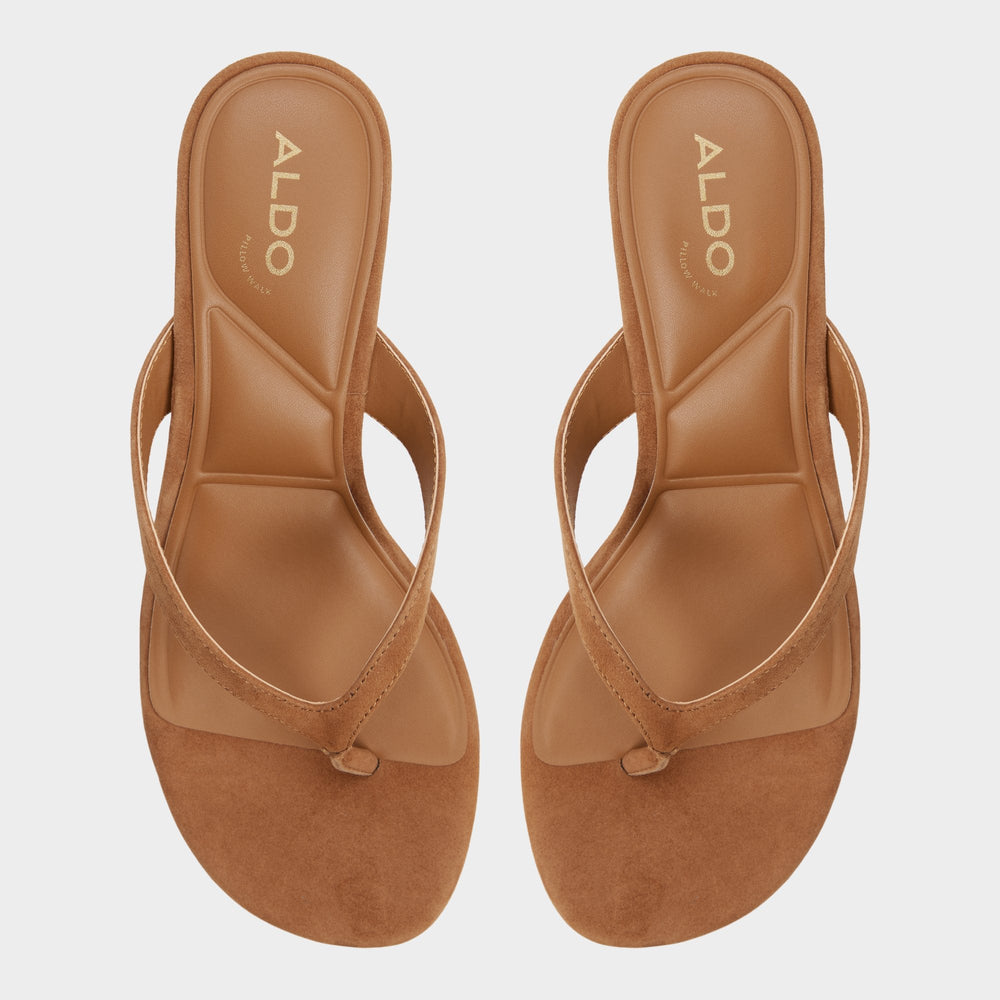 Jump in Medium Brown - Heeled flip flop, Kitten heel