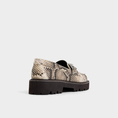 Danrose in Open Brown - Loafer, Lug sole