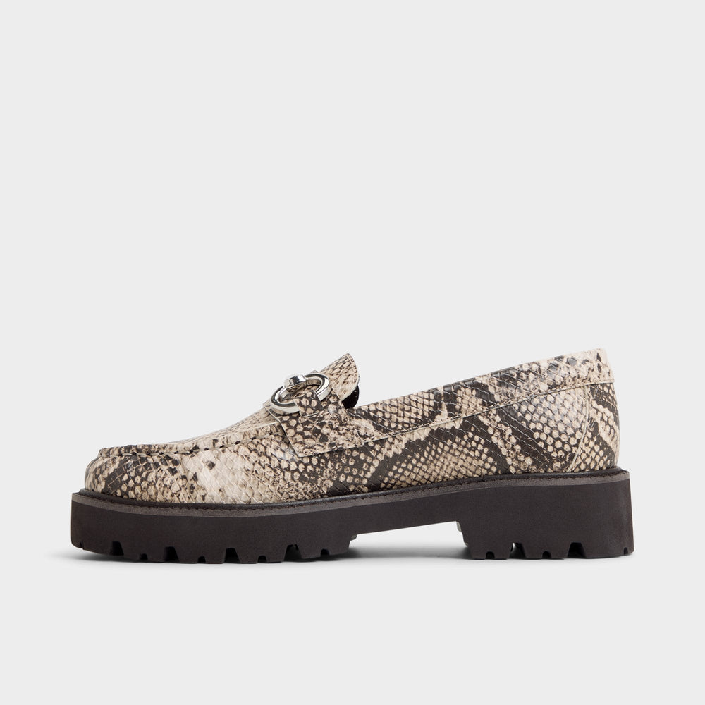 Danrose in Open Brown - Loafer, Lug sole