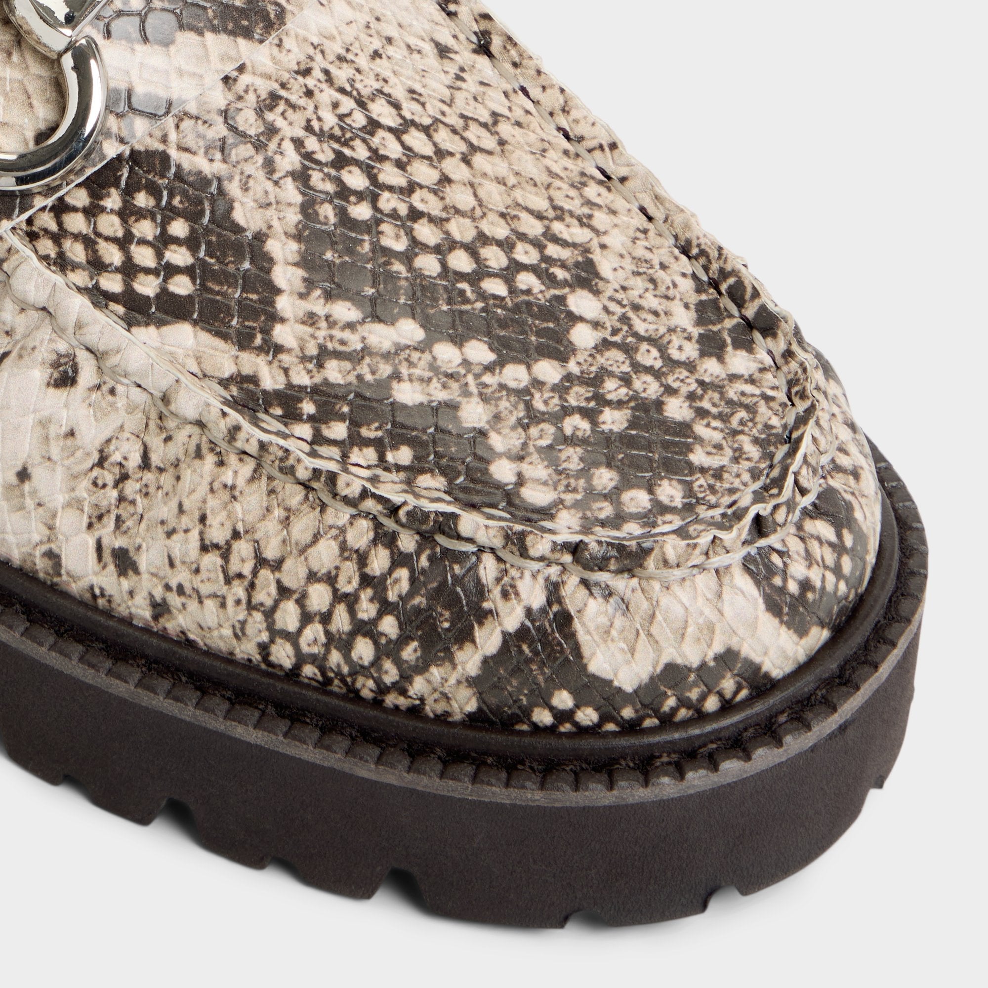 Danrose in Open Brown - Loafer, Lug sole