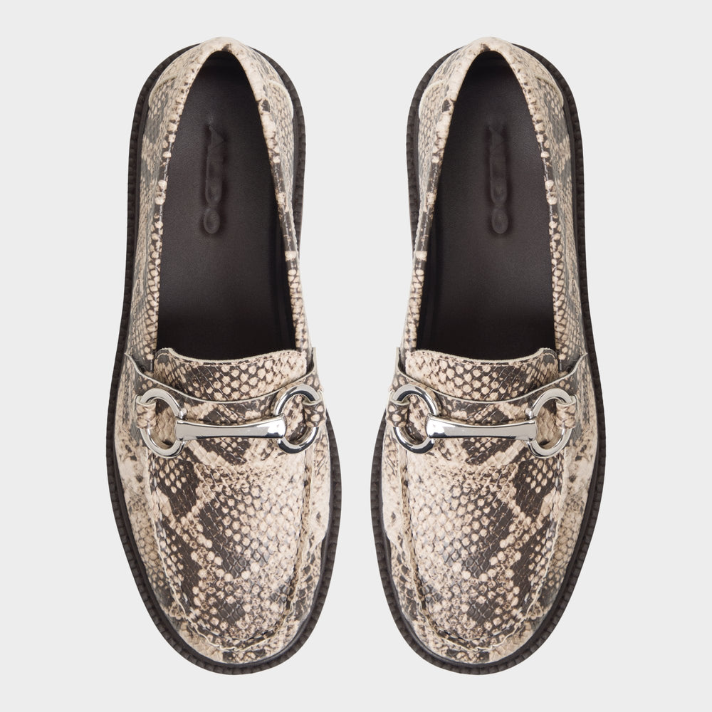 Danrose in Open Brown - Loafer, Lug sole