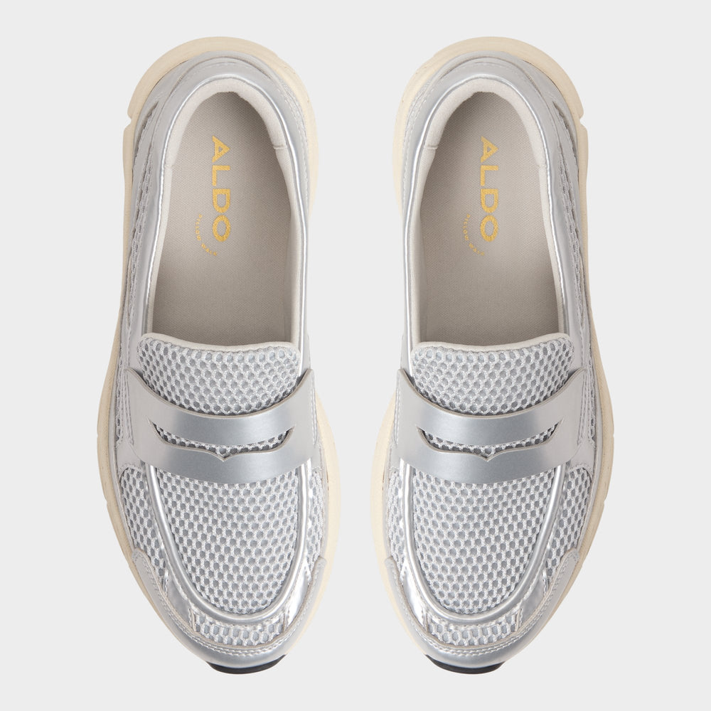 Loffy in Silver - Loafer, Jogger sole