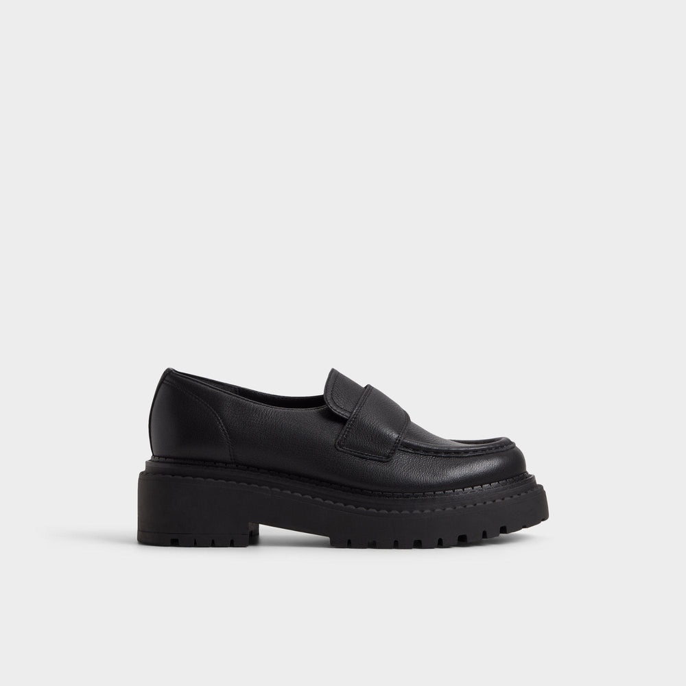 Miravella in Black - Loafer, Lug sole
