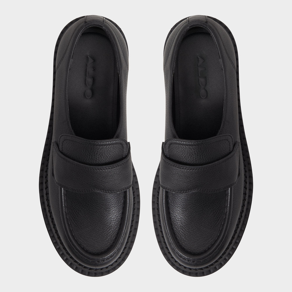 Miravella in Black - Loafer, Lug sole
