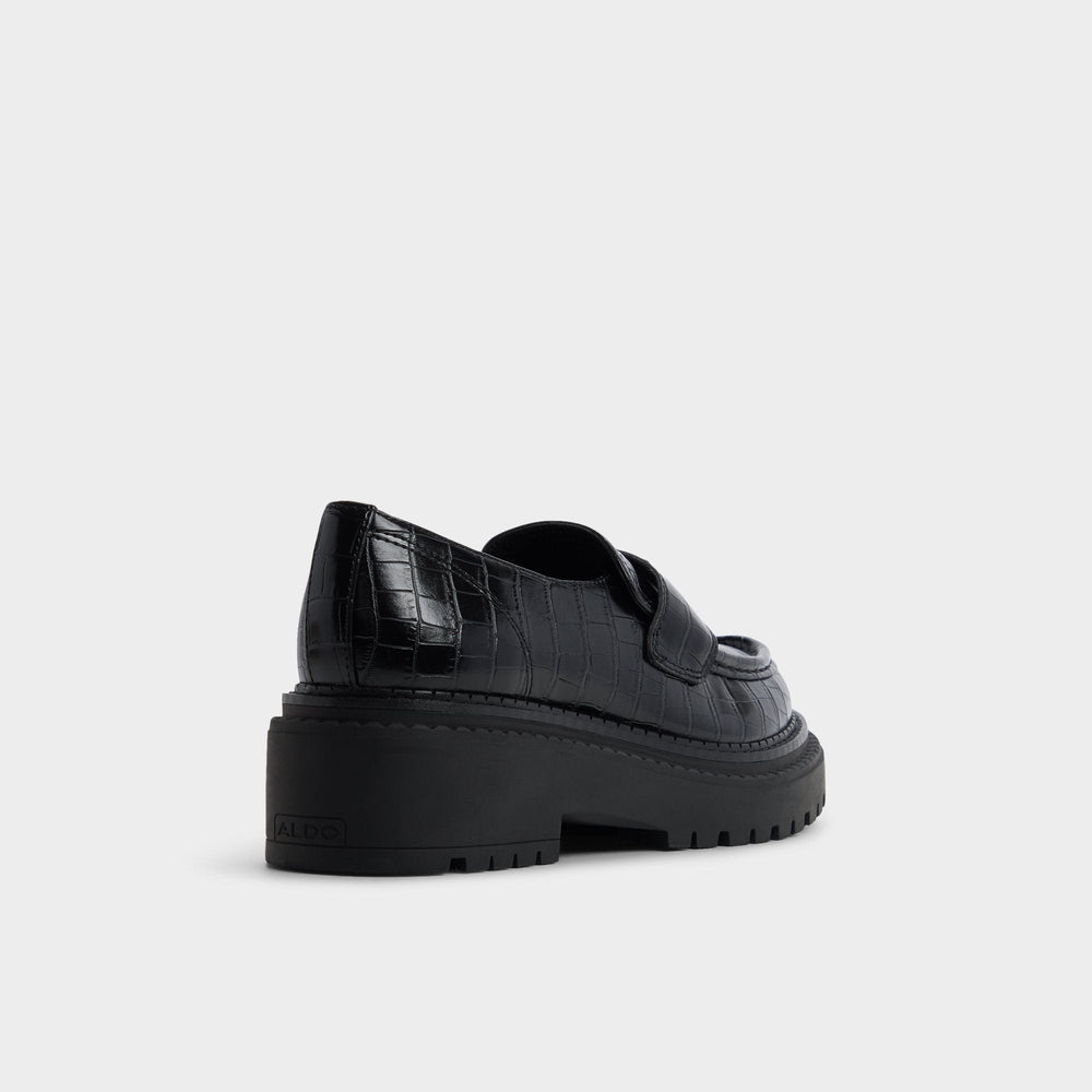 Miravelle in Black - Loafer, Lug sole