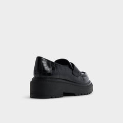 Miravelle in Black - Loafer, Lug sole