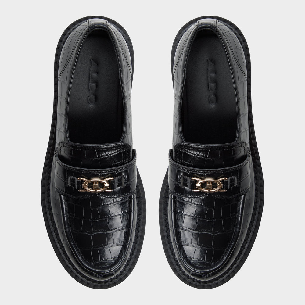 Miravelle in Black - Loafer, Lug sole