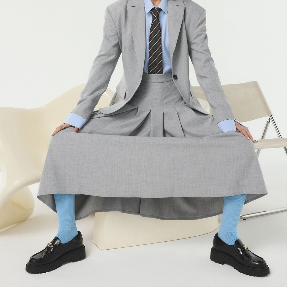 Miravelle in Black - Loafer, Lug sole